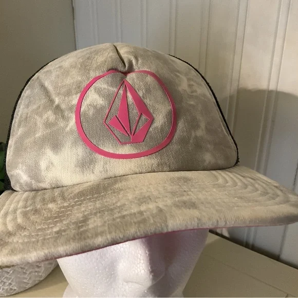 Volcom♥️women’s cap - Picture 7 of 7